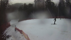 Prostřední část sjezdovky a snowpark