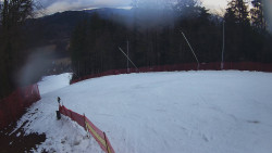 Prostřední část sjezdovky a snowpark