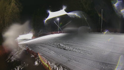Prostřední část sjezdovky a snowpark