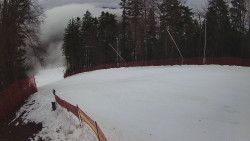 Prostřední část sjezdovky a snowpark