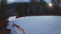 Prostřední část sjezdovky a snowpark