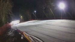 Prostřední část sjezdovky a snowpark