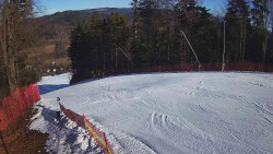 Prostřední část sjezdovky a snowpark