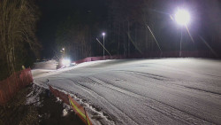 Prostřední část sjezdovky a snowpark