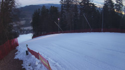 Prostřední část sjezdovky a snowpark