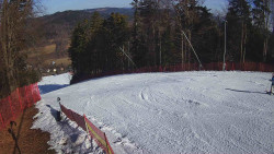 Prostřední část sjezdovky a snowpark