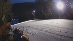 Prostřední část sjezdovky a snowpark
