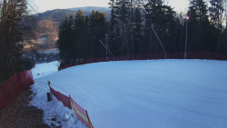Prostřední část sjezdovky a snowpark