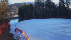 Prostřední část sjezdovky a snowpark