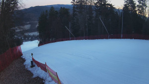 Skiareál Karolinka - Prostřední část sjezdovky a snowpark - 3.3.2026 v 06:20 Skiareál Karolinka - Prostřední část sjezdovky a snowpark - 3.3.2026 v 06:20