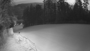 Skiareál Karolinka - Prostřední část sjezdovky a snowpark - 4.3.2026 v 05:35 Skiareál Karolinka - Prostřední část sjezdovky a snowpark - 4.3.2026 v 05:35