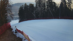 Prostřední část sjezdovky a snowpark