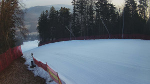 Skiareál Karolinka - Prostřední část sjezdovky a snowpark - 4.3.2026 v 07:20 Skiareál Karolinka - Prostřední část sjezdovky a snowpark - 4.3.2026 v 07:20