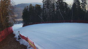 Skiareál Karolinka - Prostřední část sjezdovky a snowpark - 4.3.2026 v 07:40 Skiareál Karolinka - Prostřední část sjezdovky a snowpark - 4.3.2026 v 07:40