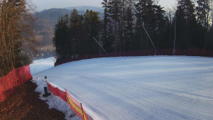 Skiareál Karolinka - Prostřední část sjezdovky a snowpark - 4.3.2026 v 08:02 Skiareál Karolinka - Prostřední část sjezdovky a snowpark - 4.3.2026 v 08:02