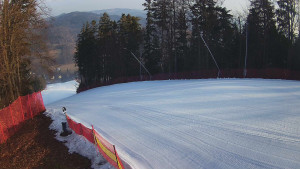Skiareál Karolinka - Prostřední část sjezdovky a snowpark - 4.3.2026 v 08:05 Skiareál Karolinka - Prostřední část sjezdovky a snowpark - 4.3.2026 v 08:05