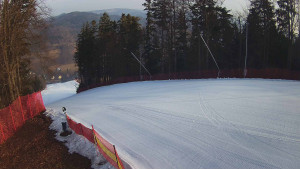 Skiareál Karolinka - Prostřední část sjezdovky a snowpark - 4.3.2026 v 08:25 Skiareál Karolinka - Prostřední část sjezdovky a snowpark - 4.3.2026 v 08:25