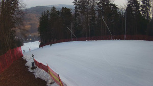 Skiareál Karolinka - Prostřední část sjezdovky a snowpark - 4.3.2026 v 08:35 Skiareál Karolinka - Prostřední část sjezdovky a snowpark - 4.3.2026 v 08:35