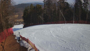 Skiareál Karolinka - Prostřední část sjezdovky a snowpark - 4.3.2026 v 10:05 Skiareál Karolinka - Prostřední část sjezdovky a snowpark - 4.3.2026 v 10:05