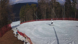 Skiareál Karolinka - Prostřední část sjezdovky a snowpark - 4.3.2026 v 12:05 Skiareál Karolinka - Prostřední část sjezdovky a snowpark - 4.3.2026 v 12:05