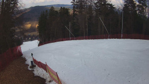 Skiareál Karolinka - Prostřední část sjezdovky a snowpark - 4.3.2026 v 12:32 Skiareál Karolinka - Prostřední část sjezdovky a snowpark - 4.3.2026 v 12:32