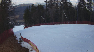 Skiareál Karolinka - Prostřední část sjezdovky a snowpark - 4.3.2026 v 13:20 Skiareál Karolinka - Prostřední část sjezdovky a snowpark - 4.3.2026 v 13:20