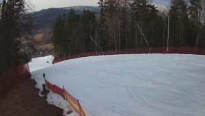 Skiareál Karolinka - Prostřední část sjezdovky a snowpark - 4.3.2026 v 16:35 Skiareál Karolinka - Prostřední část sjezdovky a snowpark - 4.3.2026 v 16:35