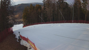 Skiareál Karolinka - Prostřední část sjezdovky a snowpark - 4.3.2026 v 17:05 Skiareál Karolinka - Prostřední část sjezdovky a snowpark - 4.3.2026 v 17:05