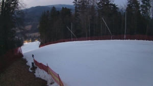 Skiareál Karolinka - Prostřední část sjezdovky a snowpark - 4.3.2026 v 18:02 Skiareál Karolinka - Prostřední část sjezdovky a snowpark - 4.3.2026 v 18:02