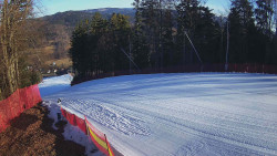 Prostřední část sjezdovky a snowpark