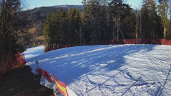 Prostřední část sjezdovky a snowpark