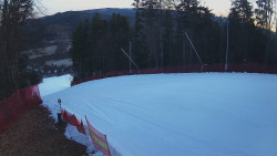 Prostřední část sjezdovky a snowpark