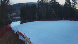 Prostřední část sjezdovky a snowpark