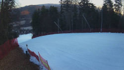 Prostřední část sjezdovky a snowpark
