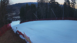 Skiareál Karolinka - Prostřední část sjezdovky a snowpark - 9.3.2026 v 06:15 Skiareál Karolinka - Prostřední část sjezdovky a snowpark - 9.3.2026 v 06:15