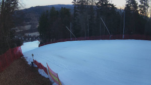 Skiareál Karolinka - Prostřední část sjezdovky a snowpark - 9.3.2026 v 06:25 Skiareál Karolinka - Prostřední část sjezdovky a snowpark - 9.3.2026 v 06:25