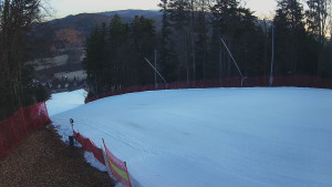 Skiareál Karolinka - Prostřední část sjezdovky a snowpark - 9.3.2026 v 06:35 Skiareál Karolinka - Prostřední část sjezdovky a snowpark - 9.3.2026 v 06:35