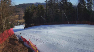 Skiareál Karolinka - Prostřední část sjezdovky a snowpark - 9.3.2026 v 08:35 Skiareál Karolinka - Prostřední část sjezdovky a snowpark - 9.3.2026 v 08:35