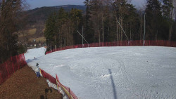 Prostřední část sjezdovky a snowpark