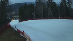 Prostřední část sjezdovky a snowpark