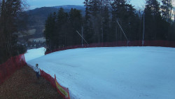 Prostřední část sjezdovky a snowpark