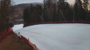 Skiareál Karolinka - Prostřední část sjezdovky a snowpark - 12.3.2026 v 06:35 Skiareál Karolinka - Prostřední část sjezdovky a snowpark - 12.3.2026 v 06:35