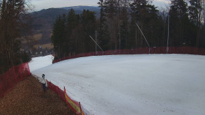 Skiareál Karolinka - Prostřední část sjezdovky a snowpark - 12.3.2026 v 07:02 Skiareál Karolinka - Prostřední část sjezdovky a snowpark - 12.3.2026 v 07:02
