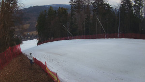 Skiareál Karolinka - Prostřední část sjezdovky a snowpark - 12.3.2026 v 07:10 Skiareál Karolinka - Prostřední část sjezdovky a snowpark - 12.3.2026 v 07:10