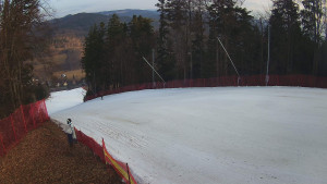 Skiareál Karolinka - Prostřední část sjezdovky a snowpark - 12.3.2026 v 07:25 Skiareál Karolinka - Prostřední část sjezdovky a snowpark - 12.3.2026 v 07:25