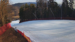 Skiareál Karolinka - Prostřední část sjezdovky a snowpark - 12.3.2026 v 07:50 Skiareál Karolinka - Prostřední část sjezdovky a snowpark - 12.3.2026 v 07:50