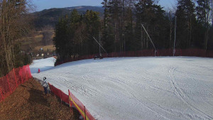 Skiareál Karolinka - Prostřední část sjezdovky a snowpark - 12.3.2026 v 08:50 Skiareál Karolinka - Prostřední část sjezdovky a snowpark - 12.3.2026 v 08:50