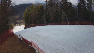 Skiareál Karolinka - Prostřední část sjezdovky a snowpark - 12.3.2026 v 11:05 Skiareál Karolinka - Prostřední část sjezdovky a snowpark - 12.3.2026 v 11:05