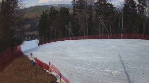 Skiareál Karolinka - Prostřední část sjezdovky a snowpark - 12.3.2026 v 12:20 Skiareál Karolinka - Prostřední část sjezdovky a snowpark - 12.3.2026 v 12:20