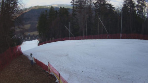 Skiareál Karolinka - Prostřední část sjezdovky a snowpark - 12.3.2026 v 12:50 Skiareál Karolinka - Prostřední část sjezdovky a snowpark - 12.3.2026 v 12:50